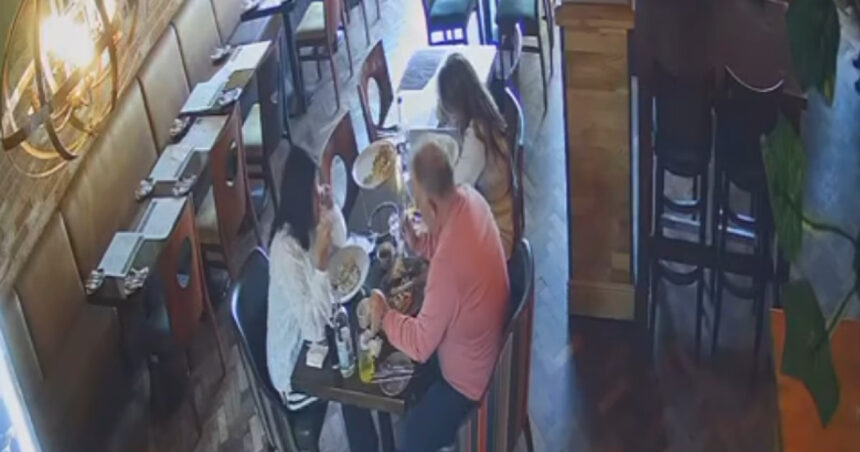 video cum a incercat un cuplu sa scape de nota de plata la restaurant au fost dati de gol de imaginile de pe camerele de supraveghere 67f8e60c18f2b