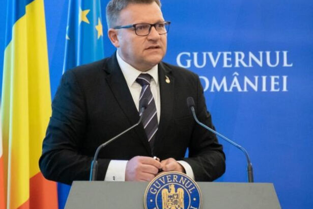 video fostul ministru al muncii marius budai internat dupa ce i s a facut rau la volan 67eb93eeb1fe6