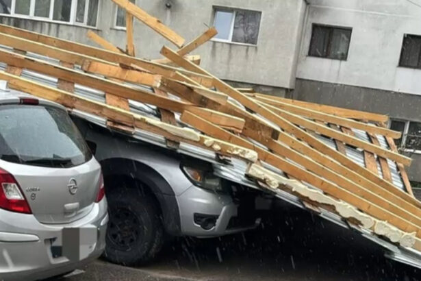 video furtuna puternica in bacau neamt si iasi acoperisuri smulse de vant copaci cazuti peste masini 67f7c22859b1b
