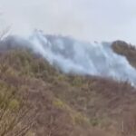video incendiul de amploare dintr o padure din arges nestins nici dupa 24 ore a fost chemat si un elicopter black hawk 6803656b95e58