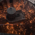 video lumina sfanta a fost aprinsa la biserica sfantului mormant din ierusalim cand va ajunge in romania 6803b8629313f