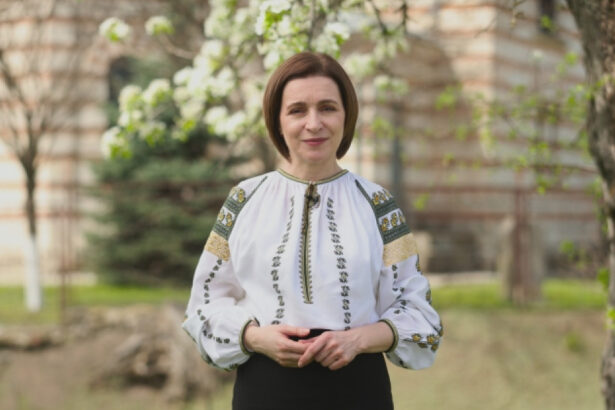 video maia sandu mesaj de paste sa fim mai aproape unii de altii sa ne ascultam sa ne iertam si sa mergem impreuna pe calea binelui 6804a067ee949
