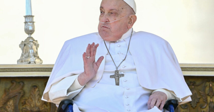 video papa francisc aparitie in public in piata sfantul petru de la vatican mesajul suveranului pontif 67f26702c1031