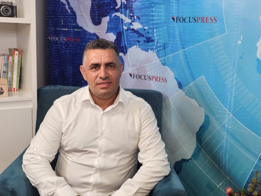 video primarul vasile delicoti in poarta alba au loc lucrari de asfaltare a strazilor am inceput cu zona d din localitate 67f2e99249d44