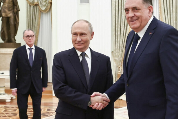 video putin l a primit la kremlin pe milorad dodik liderul sarbilor din republica srpska este cautat de justitia bosniaca 67ec2f02f18e2