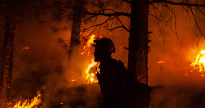 video stare de urgenta in statul american new jersey peste 3 000 de oameni evacuati din cauza unui incendiu de vegetatie 6809215db34bb