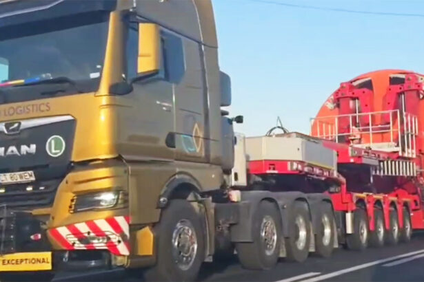 video trafic blocat pe dn 2a la iesire din harsova din cauza a doua transporturi agabaritice 6807ca533617f