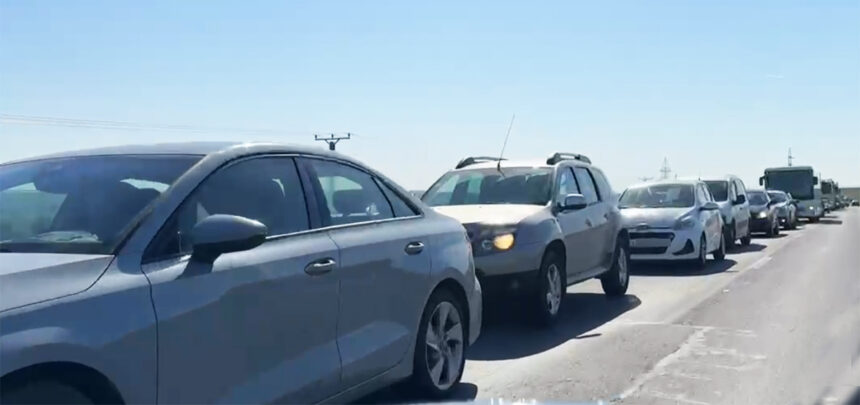 video trafic de cosmar pe dn22c coloana de masini se intinde de la medgidia la mircea voda 681236afbf12f