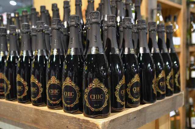 vinul zilei o cava care place imediat cu arome florale si de fruct dulceag cu bule fine persistente raspunsul spaniol la un prosecco bun cu un plus de rafinament si prospetime 680f1c1be2541