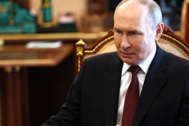 vladimir putin a ordonat schimbarea numelui aeroportului din volgograd in stalingrad 6811ef4d9d588