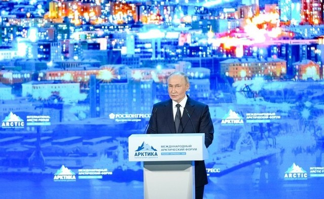 vladimir putin reda prin decret numele vechi de stalingrad aeroportului din volgograd 6811f76ada6a8