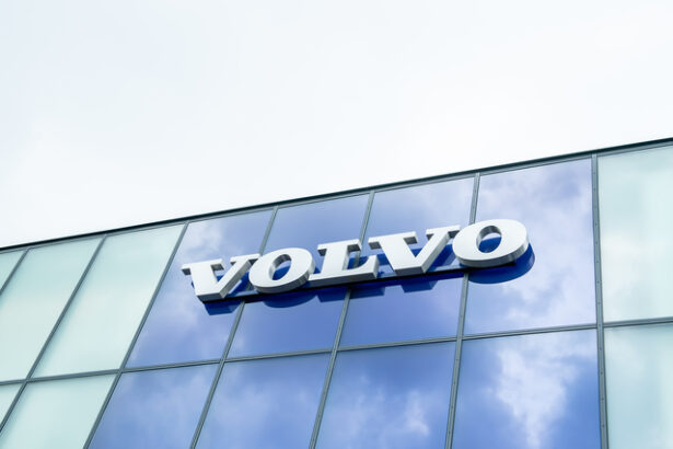 volvo cars ar putea avea nevoie de pana la doi ani pentru a si extinde productia in sua in contextul tarifelor impuse de trump 67fcb5449e750