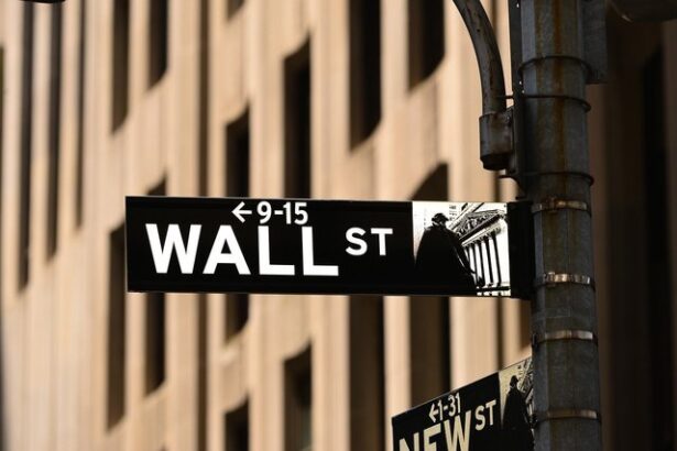 wall street urca puternic dupa ce trump a suspendat taxele nu si pentru china 67f6c2f8b31fe