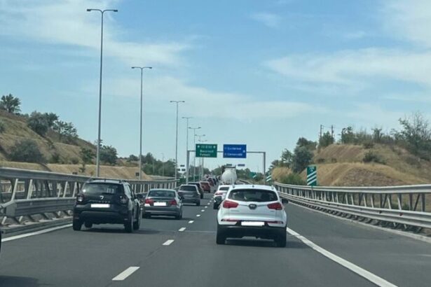 accident in lant pe autostrada a2 sunt 4 masini implicate 681780395f93e