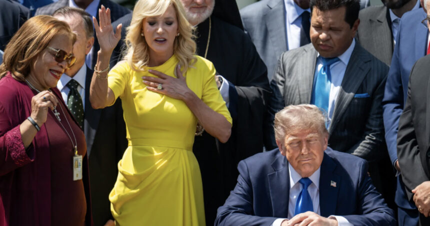 Administrația Trump a lansat un site dedicat exclusiv știrilor pozitive despre președinte. 1 administratia trump a lansat un site care publica doar stiri pozitive despre presedinte 6814448c93d21