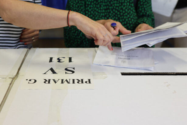 aducem turul doi inapoi la primarie initiativa pentru alegerea primarilor in doua tururi lansata de un partid neparlamentar 68336c59c4101