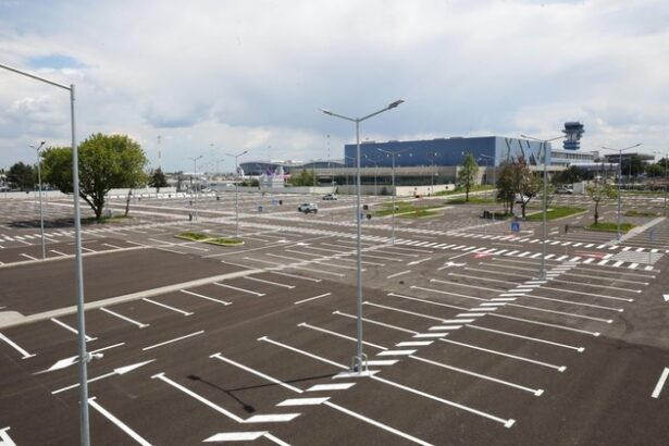 aeroportul otopeni da in folosinta o noua parcare pentru pasageri si incepe constructia altei parcari cu 4 niveluri 682b237f0e059