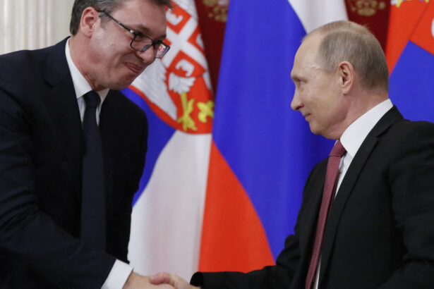 aleksandar vucic a fost externat din spital si anunta ca va merge la parada lui putin de la mosova sustine cabinetul sau 681754ce72c15