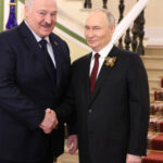 aleksandr lukasenko isi indeamna fermierii sa cultive mai multi cartofi pentru a hrani rusia trebuie sa ii ajutam pe fratii nostri 68373160d0fd7