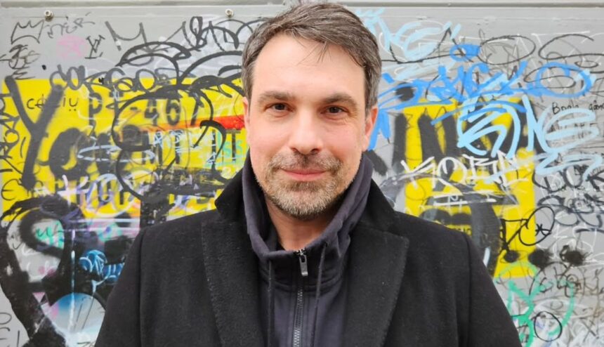 alexandru papadopol a semnat cu pro tv in ce productie apare actorul cei care vor vedea se vor amuza 682210bd67f57