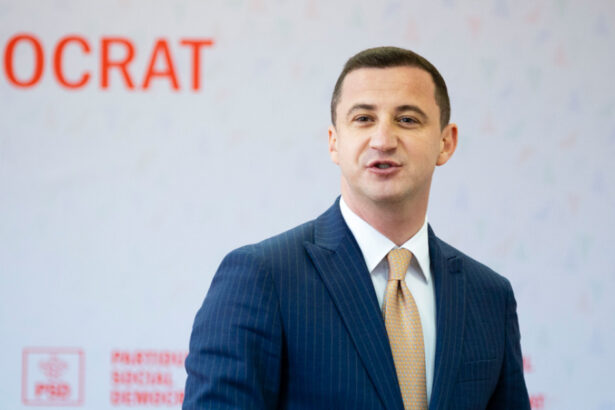 alfred simonis atac la usr nu putem face un guvern in jurul partidului care a pierdut alegerile si noi sa fim a treia roata la caruta 682f134e27773