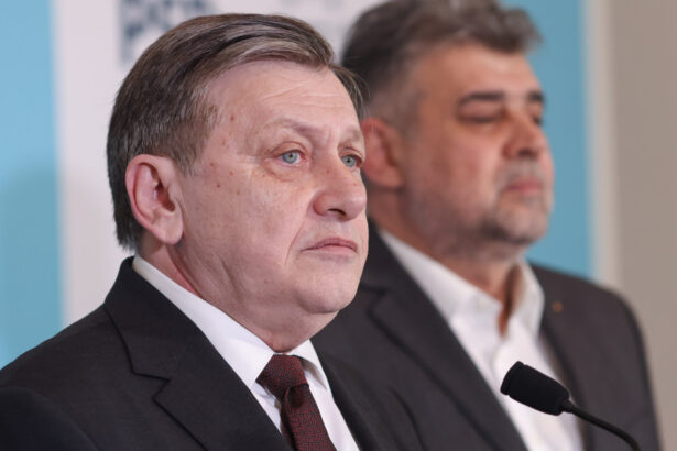 analiza eliminarea lui crin antonescu a doua lovitura pentru coalitie guvernul ciolacu lasat intr o pozitie mai fragila scrie bloomberg 681840242478a