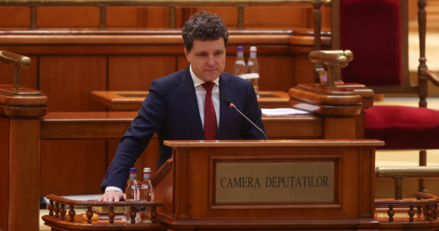 associated press noul presedinte al romaniei a depus juramantul criza politica se atenueaza dar la orizont se anunta provocari 6834924515598
