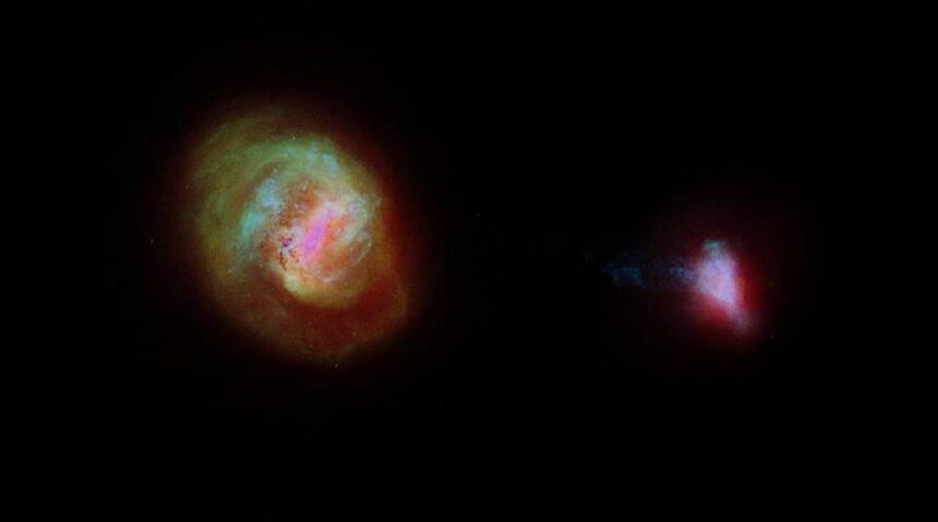 astronomii au descoperit ca o galaxie vecina se misca in directii opuse 683476dfdf137