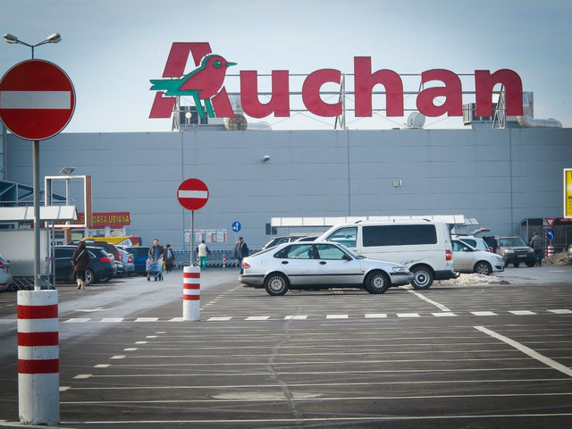 auchan va inchide 25 de supermarketuri in spania si va desfiinta peste 700 de locuri de munca 681c9c0289872