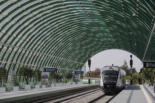 bulgaria vrea sa lanseze un tren de transfer pe linia ruse aeroportul bucuresti 68135a7aad528