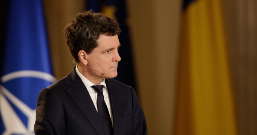 candidatul proeuropean din alegerile din romania tinta unei campanii virulente de dezinformare scrie afp 68275f7609c1b
