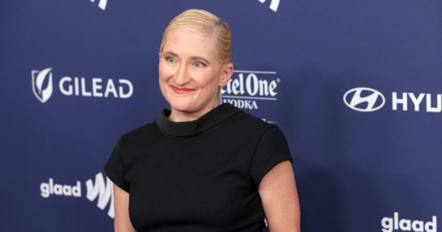 cantareata jill sobule cunoscuta pentru hiturile anilor 90 i kissed a girl si supermodel a murit intr un incendiu 681460bf9ba21