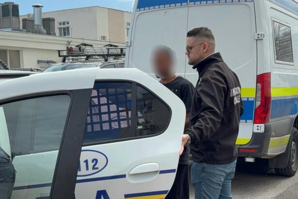capcana pe camp in judetul constanta pentru amant sotul incornorat si prietenul lui mascati l au rupt in bataie 682ecd75a3288