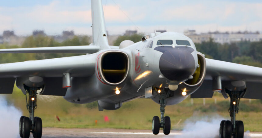 cele mai avansate bombardiere chineze vazute pe o insula disputata din marea chinei de sud 68373544867d8