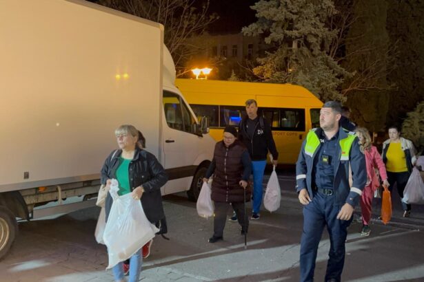 constanta buletinele de vot de la sectiile de votare au inceput sa fie aduse la biroul electoral judetean constanta in vederea predarii 6817cd9511a2e