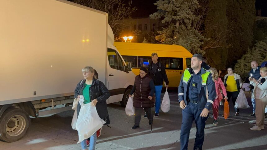 constanta buletinele de vot de la sectiile de votare au inceput sa fie aduse la biroul electoral judetean constanta in vederea predarii 6817cd9511a2e