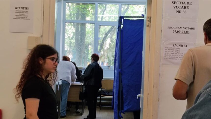 constantenii au iesit masiv la vot in cel de al doilea tur al alegerilor prezidentiale tot mai multe femei la urne 682baf2ea7fa4