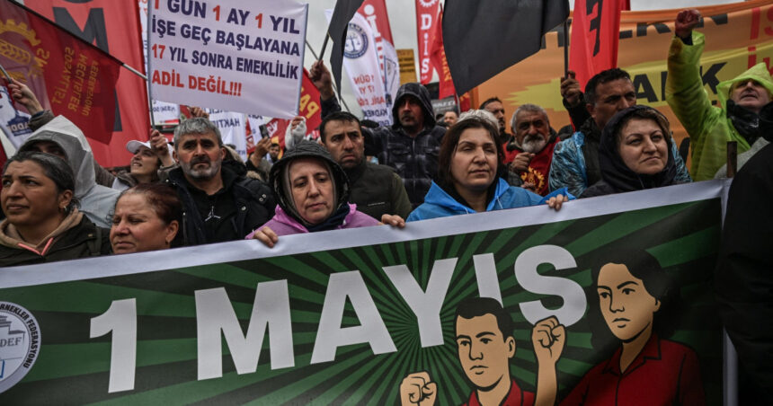 continua arestarile in istanbul peste 400 de persoane au fost retinute dupa ce au participat la marcarea zilei de 1 mai 68138dfd912d3