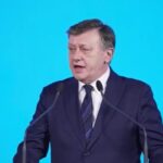 crin antonescu sistemul se regrupeaza in spatele lui nicusor dan se construieste soclul printr un mecanism urias de propaganda falia din societate nu deficitul bugetar ar trebui sa fie p 6837505522182