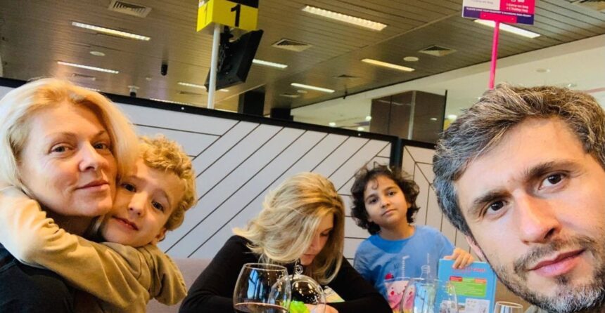 cum se descurca copiii lui dragos bucur la scoala online si ce talente au sofia fata cea mare a muncit la afacerea mamei a implinit 18 ani 6815fb151a420