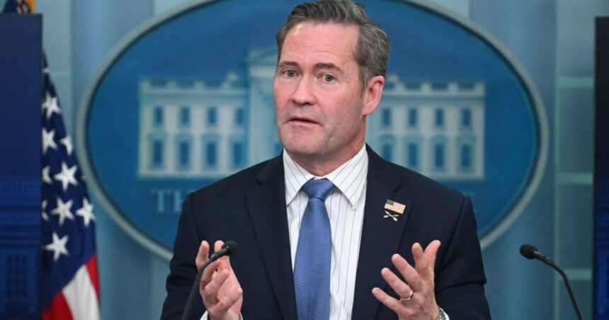 dedesubturile indepartarii lui mike waltz din postul de consilier pentru securitatea nationala al lui donald trump 68184ac77077d