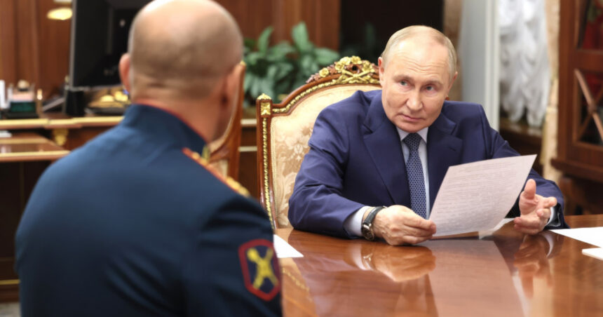 Dezvăluiri din Armata rusă: Motivele soldaților obosiți de război pentru a cuceri mai mult din Ucraina - „A jucat Putin un mic joc?” 1 dezvaluiri din armata rusa de ce vor soldatii obositi de razboi sa cucereasca mai mult din ucraina a jucat putin un mic joc 682ad56c73199