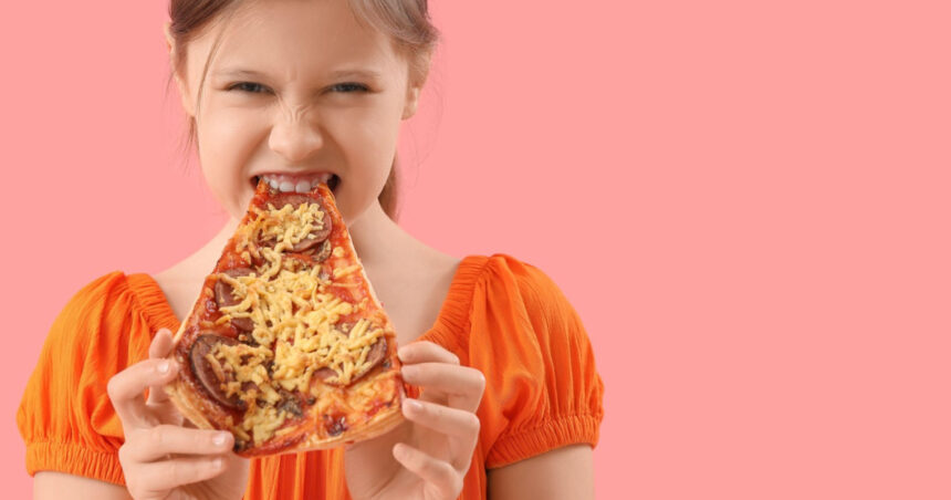 doar cinci minute de reclama la junk food determina copiii sa manance mai mult 6820d1dd4b6aa