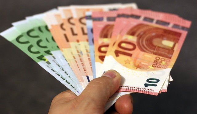 dobanzile statului pe termen lung revin la niveluri anterioare alegerilor cu scaderi mai ample la titlurile pe termen scurt leul se intareste fata de euro 682ae0cecc3d5