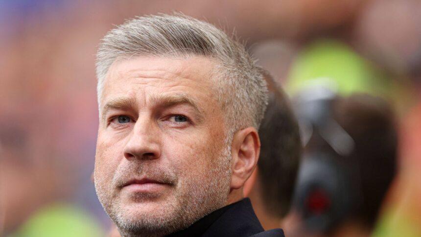 edward iordanescu la un pas de las vegas ul din orient cele trei cluburi care il au pe lista 682f328a73229