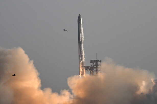 elon musk primeste autorizatie faa pentru reluarea zborurilor cu racheta starship dupa testul esuat din martie 682f757cb8620