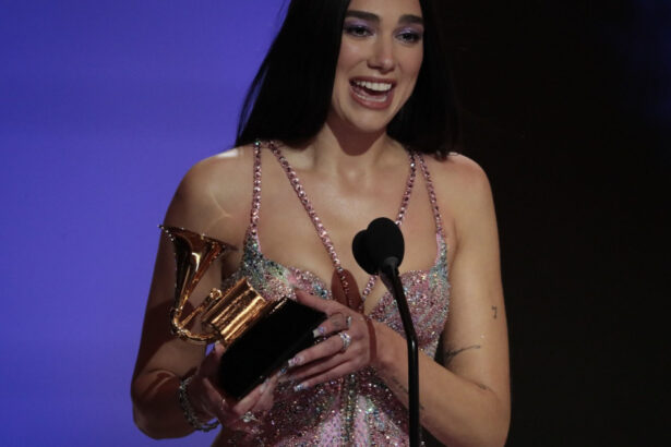 elton john si dua lipa cer protectie in fata inteligentei artificiale scrisoare catre premierul britanic 681fb2444cea4