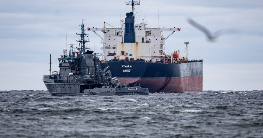 estonia a incercat sa retina un petrolier din flota fantoma a rusiei nava a refuzat cooperarea si si a continuat calatoria 682595e76b587