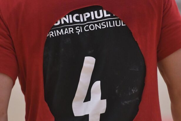 exclusiv echipa din prima liga e in pragul desfiintarii primaria taie bugetul si sectia risca sa dispara 6834a62eb01d2