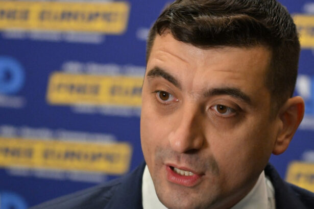 exclusiv simion spune ca vrea sa reduca reduca cu 500 000 numarul bugetarilor din institutiile statului 681a5a21184b4